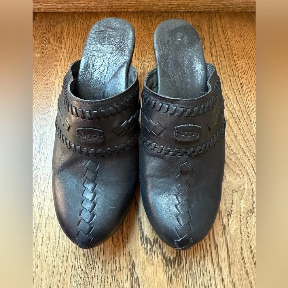 UGG Black Leather women Clogs
